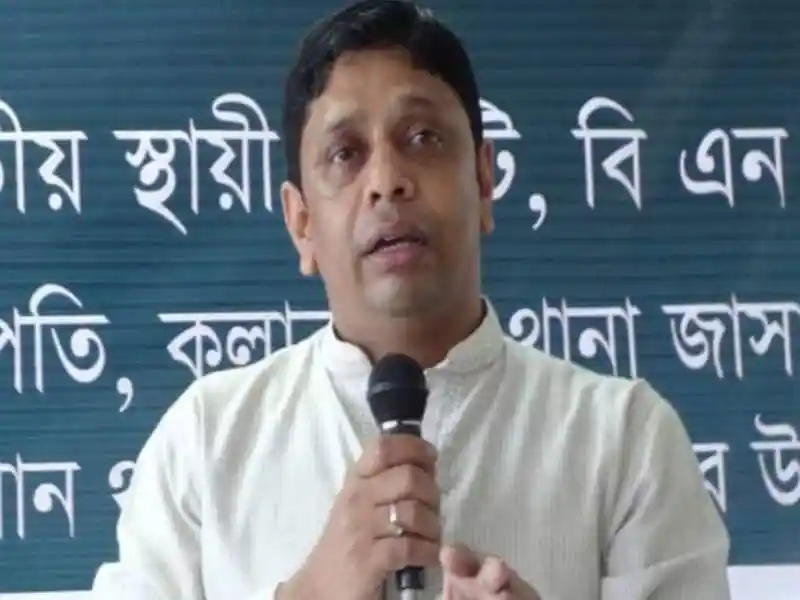 ব্যারিস্টার অসীমের বাসায় অভিযান, পুলিশ ও আইনশৃঙ্খলা বাহিনী উপস্থিত. Channel i News - চ্যানেল আই নিউজ