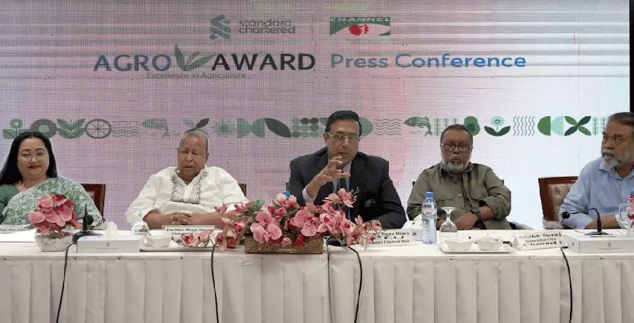 চ্যানেল আই অনলাইন সংবাদ সম্মেলনে বক্তারা আলোচনা করছেন।. Channel i News - চ্যানেল আই নিউজ