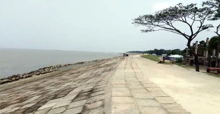 নদী ও জলবায়ু পরিবর্তনের প্রভাবের দৃশ্য. Channel i News - চ্যানেল আই নিউজ