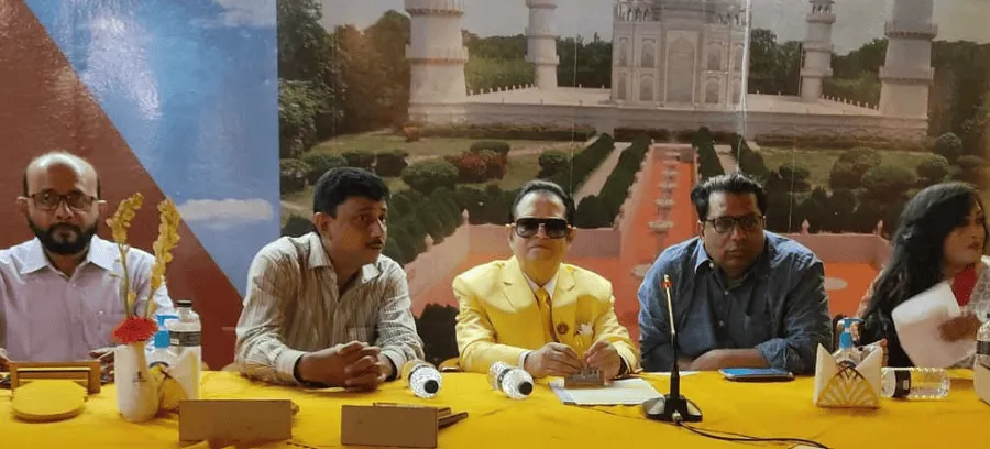 চুক্তি স্বাক্ষর অনুষ্ঠানে উপস্থিত ব্যবসায়ী ও কর্মকর্তারা. Channel i News - চ্যানেল আই নিউজ