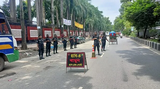 র্যাবের ৪৬০ টহল দল অবরোধে নিরাপত্তা নিশ্চিত করছে. Channel i News - চ্যানেল আই নিউজ