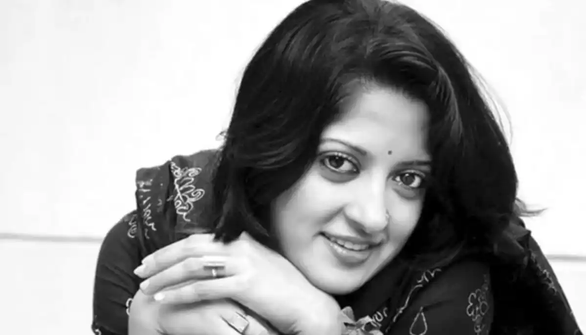 অভিনেত্রী হুমায়রা হিমু’র বন্ধু আটক, কালো ও সাদা ছবি. Channel i News - চ্যানেল আই নিউজ