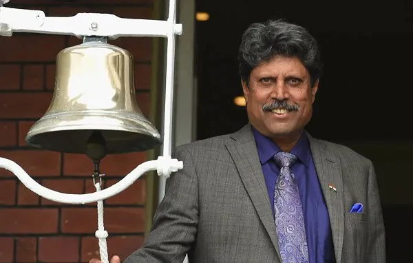 বাংলাদেশের ক্রিকেট অধিনায়ক হিসেবে প্রথম বিশ্বজয়ী অধিনায়ককে বেল বাজিয়ে শুভেচ্ছা জানাচ্ছেন।. Channel i News - চ্যানেল আই নিউজ