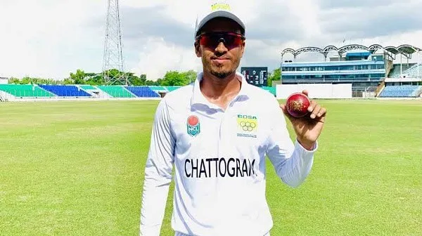 বাংলাদেশের ক্রিকেটার হাসান মুরাদ, চট্টগ্রাম ক্রিকেট স্টেডিয়ামে. Channel i News - চ্যানেল আই নিউজ