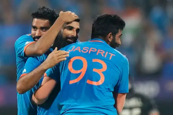 বাংলাদেশ ক্রিকেটাররা উল্লাসে ভাসছেন, একসঙ্গে আনন্দিত. Channel i News - চ্যানেল আই নিউজ