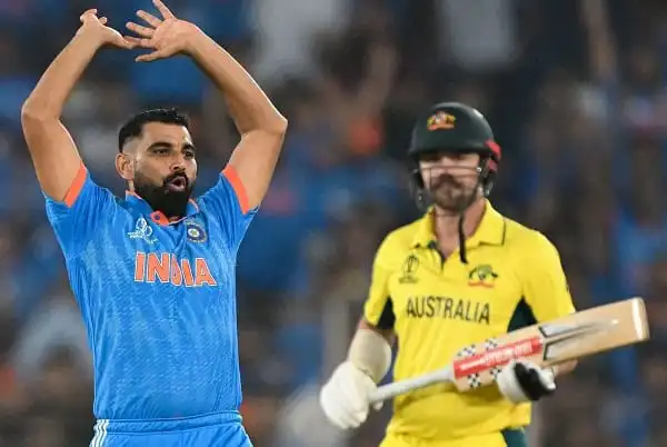 ভারতীয় ক্রিকেটার উমরান মালিকের উদযাপন, অস্ট্রেলিয়া ব্যাটসম্যানের পাশে দাঁড়িয়ে. Channel i News - চ্যানেল আই নিউজ
