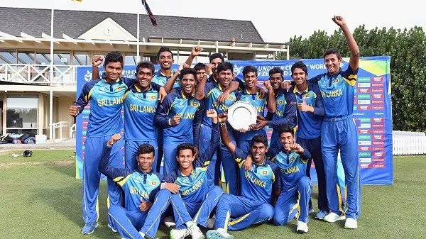 শ্রীলঙ্কা যুব ক্রিকেট দল চ্যাম্পিয়ন ট্রফি নিয়ে উদযাপন করছে. Channel i News - চ্যানেল আই নিউজ