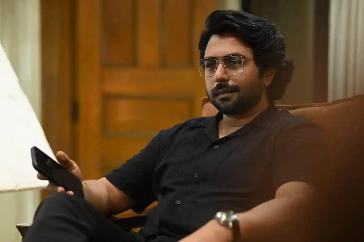 নাটকের ফাইট ডিরেক্টর চেন্নাই, ঢাকার নাটকে কাজ করছেন. Channel i News - চ্যানেল আই নিউজ