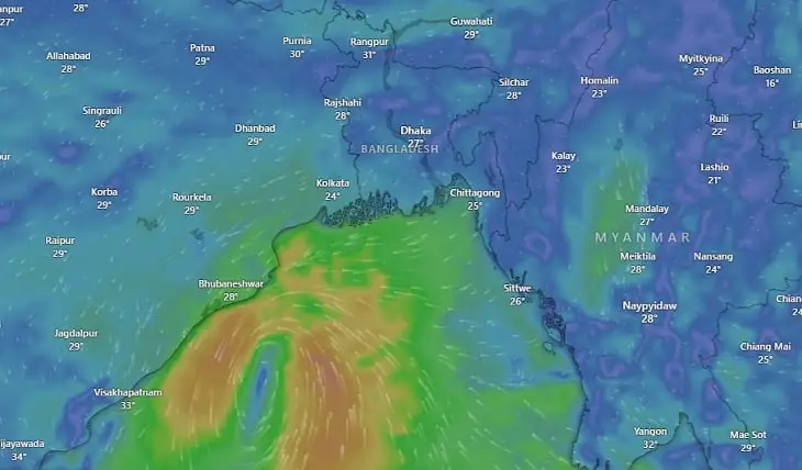 বাংলাদেশের উপকূলের কাছাকাছি গভীর নিম্নচাপের ঘূর্ণিঝড়ের চিত্র. Channel i News - চ্যানেল আই নিউজ