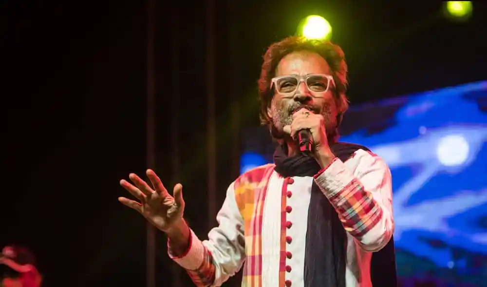 নচিকেতা ঢাকায় গান শোনাচ্ছেন, সঙ্গীত পরিবেশনা।. Channel i News - চ্যানেল আই নিউজ