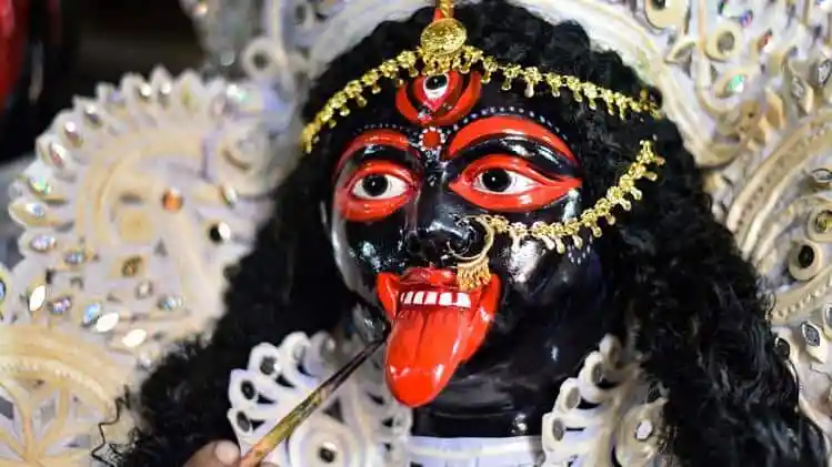 শ্যামা পূজা উপলক্ষে পুজো মণ্ডপে দেবীর প্রতিমা. Channel i News - চ্যানেল আই নিউজ