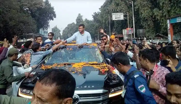 শিখর ও সাকিবের সাথে মাগুরায় জনসমাগম ও শুভেচ্ছা বিনিময়. Channel i News - চ্যানেল আই নিউজ