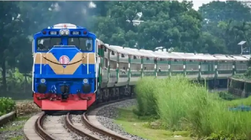 বাংলাদেশের ট্রেন চলাচল, ঢাকা থেকে কক্সবাজারের রেলপথ. Channel i News - চ্যানেল আই নিউজ