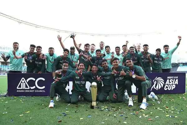 বাংলাদেশ ক্রিকেট দল এশিয়া কাপ জয় উদযাপন করছে. Channel i News - চ্যানেল আই নিউজ