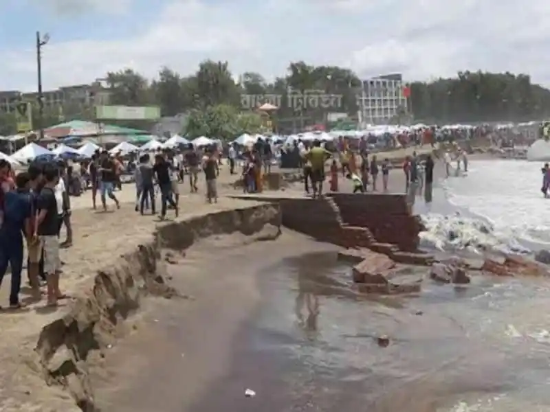 সাগরে ভাসমান দুই নারী-পুরুষের মরদেহ উদ্ধার, মানুষের ভিড়. Channel i News - চ্যানেল আই নিউজ