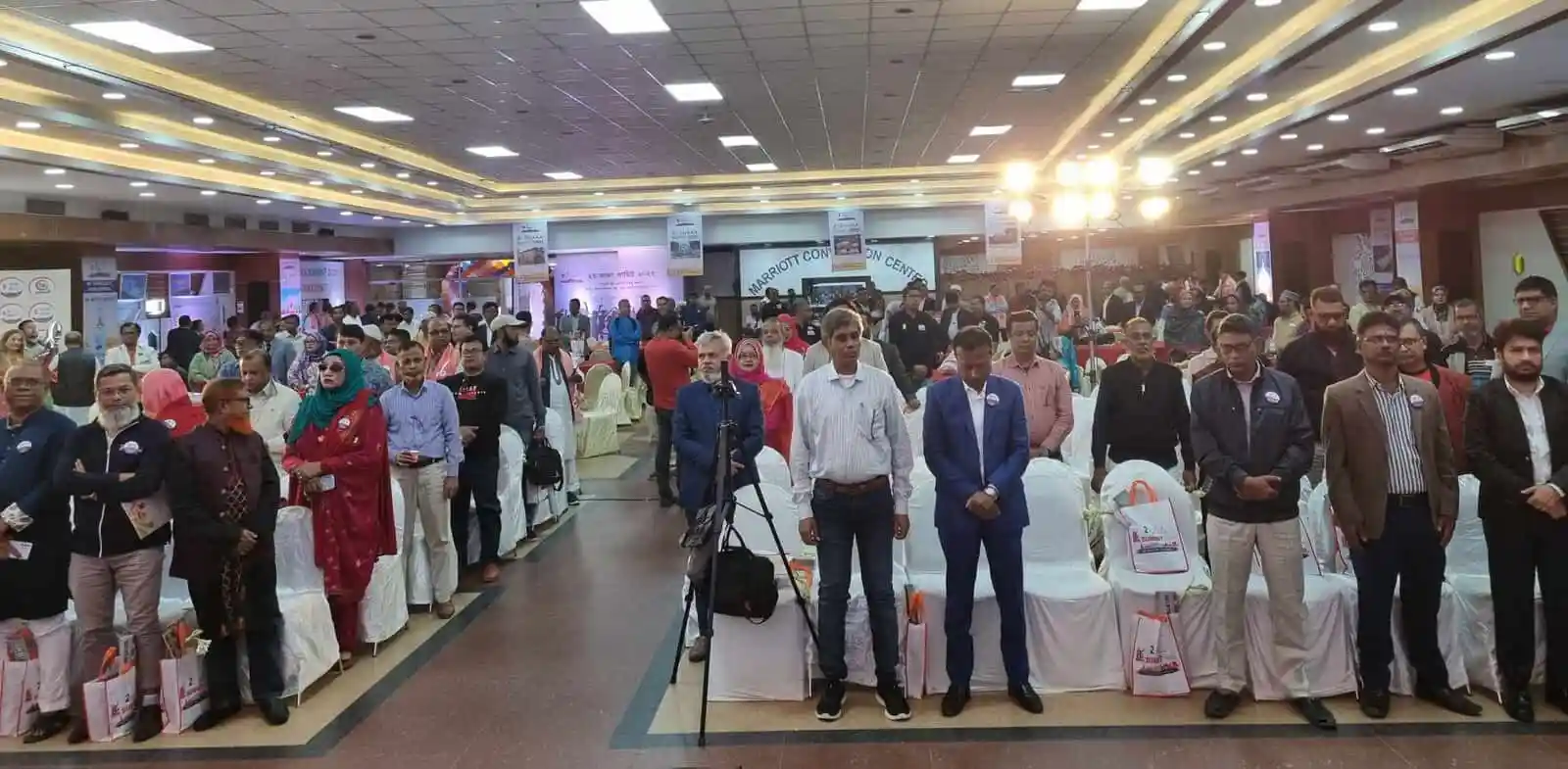 ঢাকা সামিটে এসএসসি ১৯৮৬ ব্যাচের সদস্যরা অংশগ্রহণ করছে. Channel i News - চ্যানেল আই নিউজ