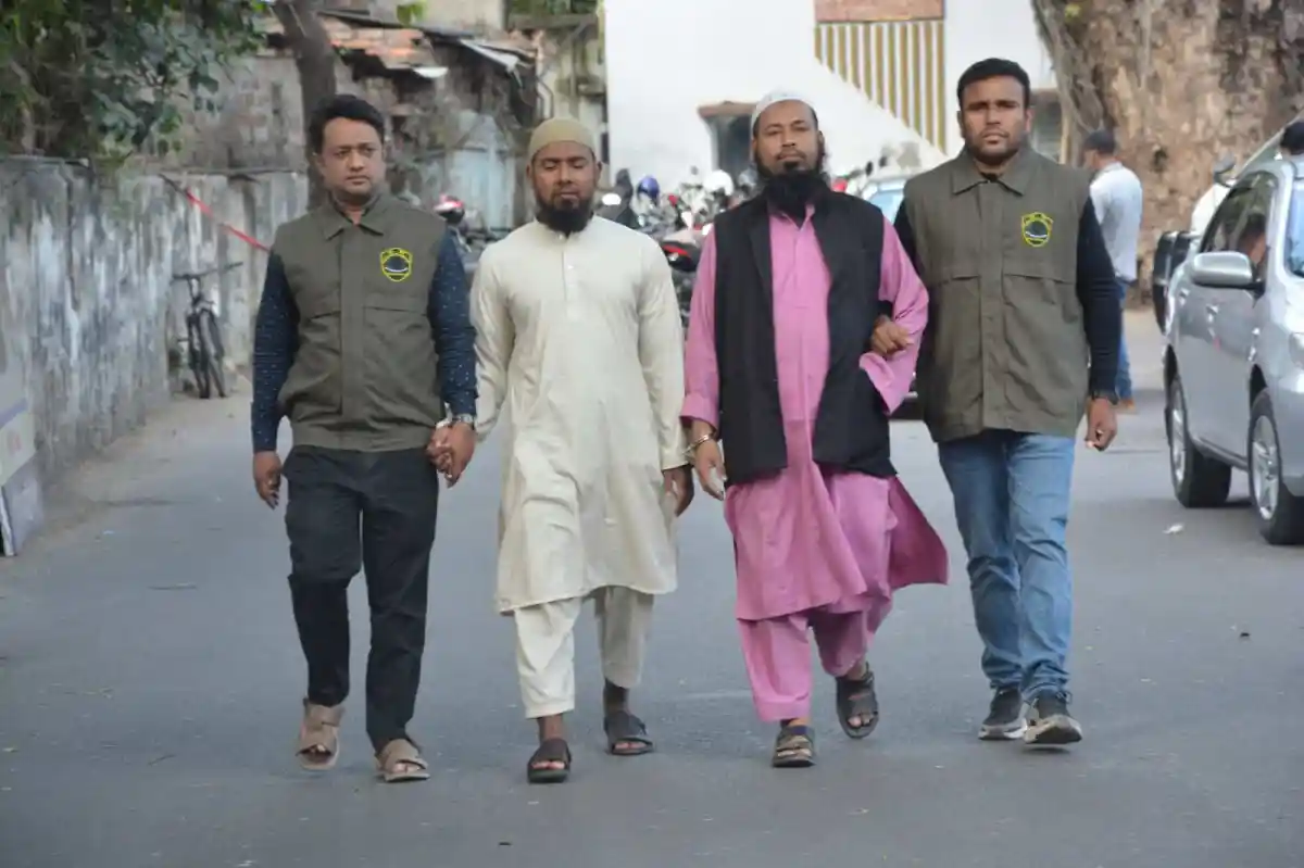 নব্য জেএমবি সদস্যদের গ্রেফতার ও তদন্তের জন্য পুলিশি অভিযান. Channel i News - চ্যানেল আই নিউজ