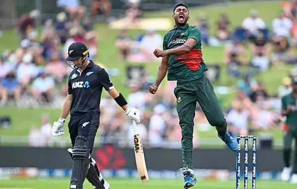 বাংলাদেশ ক্রিকেটাররা নিউজিল্যান্ডে প্রথম জয় উদযাপন করছে. Channel i News - চ্যানেল আই নিউজ