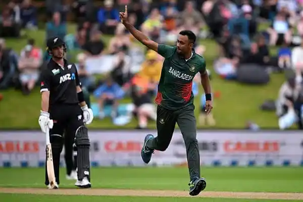 শরিফুলের জোড়া আঘাতের জন্য উদযাপন করছে বাংলাদেশ ক্রিকেট দল. Channel i News - চ্যানেল আই নিউজ