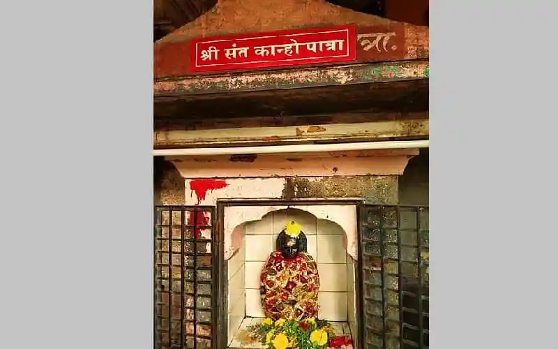 শ্রী সান্ত কান্তি পাথা মন্দিরের ভেতরে দেবদেবীর মূর্তি. Channel i News - চ্যানেল আই নিউজ