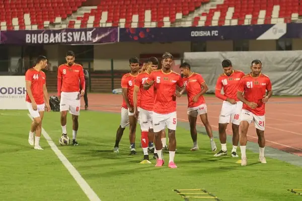 বাংলাদেশ ফুটবল দল অনুশীলনে ব্যস্ত, প্রস্তুতি নিচ্ছে।. Channel i News - চ্যানেল আই নিউজ