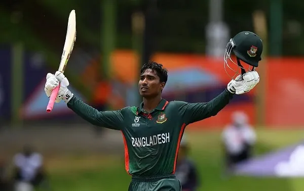 বাংলাদেশ ক্রিকেটার আরিফুলের সেঞ্চুরি উদযাপন, মাঠে উল্লাস. Channel i News - চ্যানেল আই নিউজ