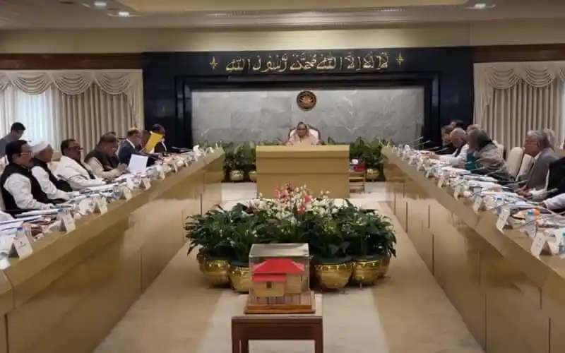 প্রধানমন্ত্রীর বৈঠক, আন্তর্জাতিক পরিস্থিতি নিয়ে আলোচনা. Channel i News - চ্যানেল আই নিউজ
