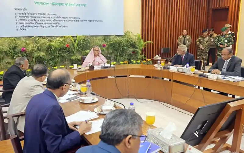 প্রধানমন্ত্রীর সভাপতিত্বে বৈঠক, প্রকল্পের নীতিমালা আলোচনা. Channel i News - চ্যানেল আই নিউজ