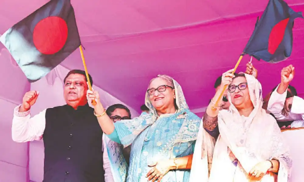বাংলাদেশের নির্বাচনী উৎসবে অংশগ্রহণকারী নেতৃবৃন্দের ছবি. Channel i News - চ্যানেল আই নিউজ
