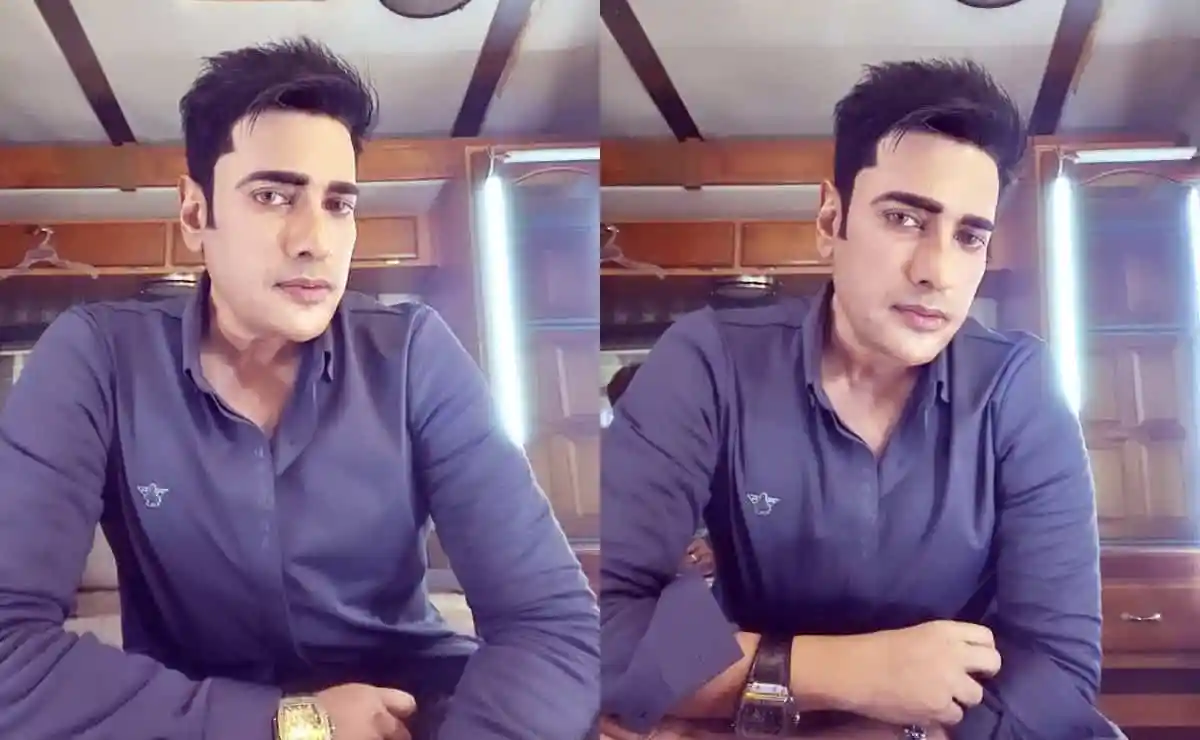 বাংলাদেশের একজন সংবাদ প্রতিবেদকের ছবি, পেশাদার পরিবেশে. Channel i News - চ্যানেল আই নিউজ