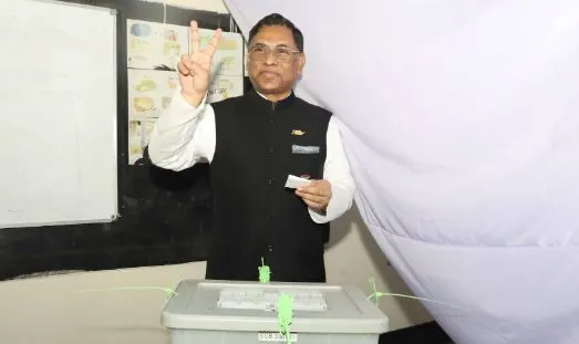 নসরুল হামিদ ভোট দিয়ে শুভেচ্ছা জানাচ্ছেন, টানা চতুর্থবারের জন্য নির্বাচিত. Channel i News - চ্যানেল আই নিউজ