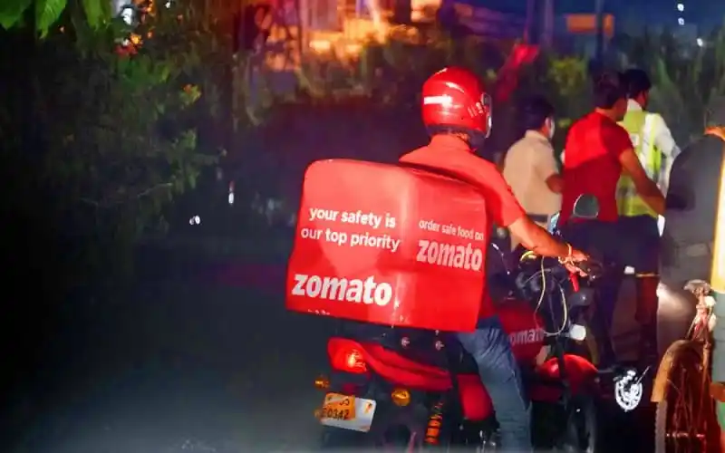 জামালপুরে জোমাটো ডেলিভারি বয়, নিরাপত্তা ও সুরক্ষা গুরুত্বের সঙ্গে. Channel i News - চ্যানেল আই নিউজ