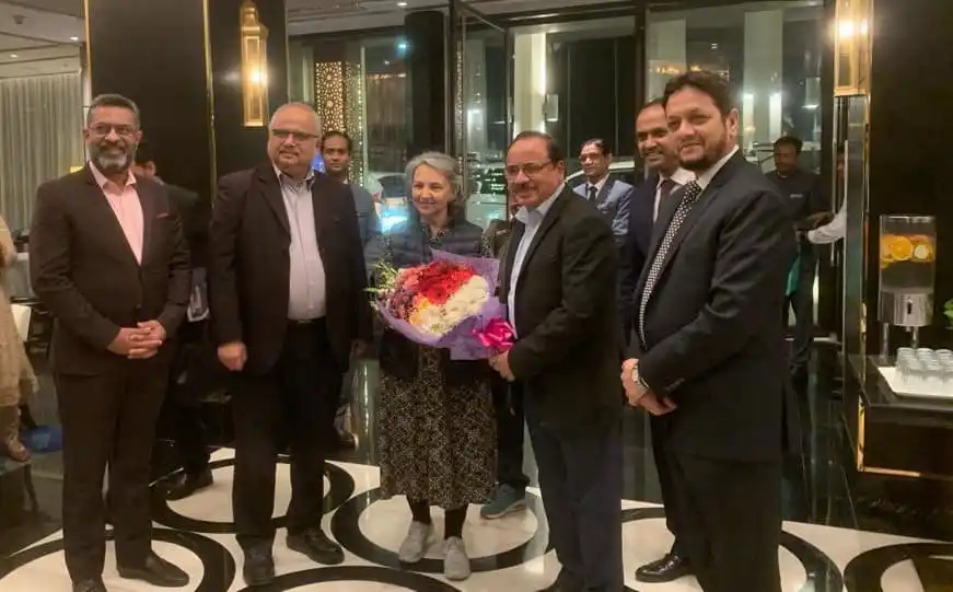 শর্মিলা ঠাকুরের ঢাকায় আগমন ও শুভেচ্ছা বিনিময়. Channel i News - চ্যানেল আই নিউজ