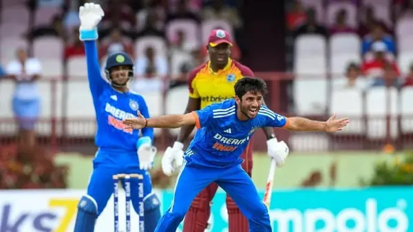 বাংলাদেশ-ভারত ক্রিকেট ম্যাচে আনন্দিত ক্রিকেটাররা উদযাপন করছে. Channel i News - চ্যানেল আই নিউজ
