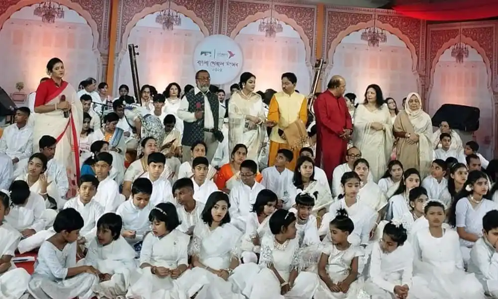 শুদ্ধ সংগীতের জন্য শিশু ও অভিভাবকদের উপস্থিতি. Channel i News - চ্যানেল আই নিউজ