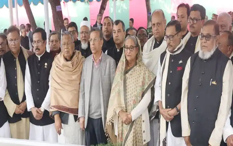 মন্ত্রিপরিষদ সদস্যরা টুঙ্গিপাড়ায় প্রধানমন্ত্রীর বাড়িতে বৈঠক করছেন. Channel i News - চ্যানেল আই নিউজ