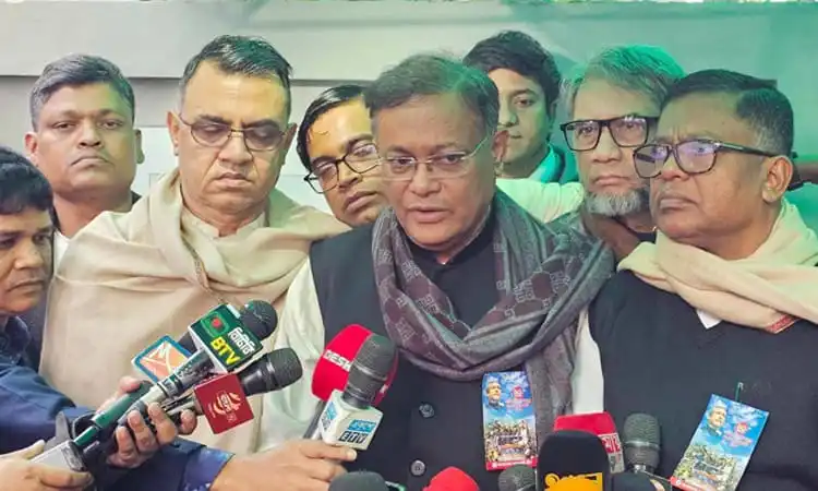 তথ্যমন্ত্রী সংবাদ সম্মেলনে বক্তব্য দিচ্ছেন, সাংবাদিকরা প্রশ্ন করছেন. Channel i News - চ্যানেল আই নিউজ