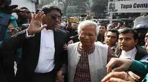 জনপ্রিয় নেতা ও প্রধানমন্ত্রী জনতার সাথে শুভেচ্ছা বিনিময় করছেন. Channel i News - চ্যানেল আই নিউজ