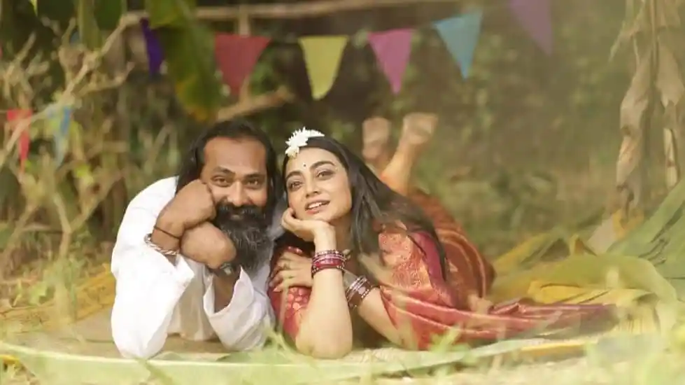 অভিনেত্রী অর্ষার বিয়ের ঘোষণা, সুখী মুহূর্তে দম্পতি. Channel i News - চ্যানেল আই নিউজ