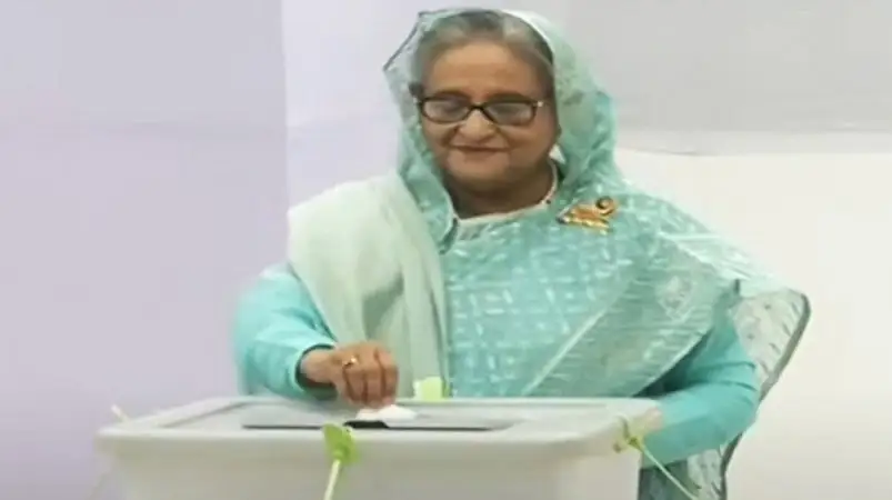 শেখ হাসিনা কেন্দ্রে ভোট দিচ্ছেন, সিটি কলেজে ভোট প্রদান. Channel i News - চ্যানেল আই নিউজ
