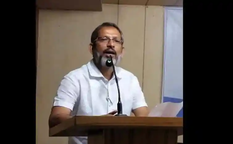 মীর সাহিদুল আলম বক্তৃতা দিচ্ছেন, সমষ্টি’র পরিচালক. Channel i News - চ্যানেল আই নিউজ
