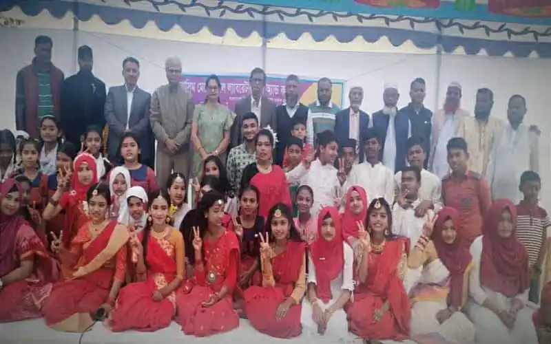 সোনারগাঁওয়ে নাসিম মেমোরিয়াল স্কুলে কৃতি শিক্ষার্থীদের সংবর্ধনা অনুষ্ঠান. Channel i News - চ্যানেল আই নিউজ