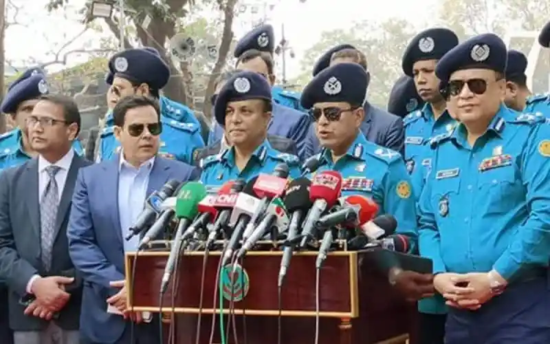 ডিএমপি কমিশনার ও পুলিশ কর্মকর্তাদের নিরাপত্তা বিষয়ক আলোচনা. Channel i News - চ্যানেল আই নিউজ