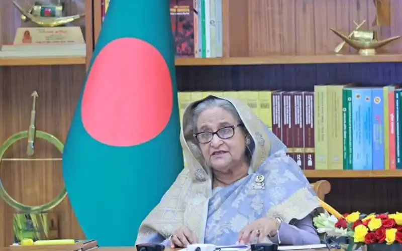 প্রধানমন্ত্রী শেখ হাসিনা সচিবদের সঙ্গে বৈঠক করছেন. Channel i News - চ্যানেল আই নিউজ