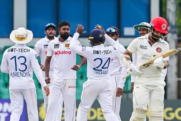 শ্রীলঙ্কার ক্রিকেটাররা জয়ের আনন্দে উল্লাস করছে. Channel i News - চ্যানেল আই নিউজ