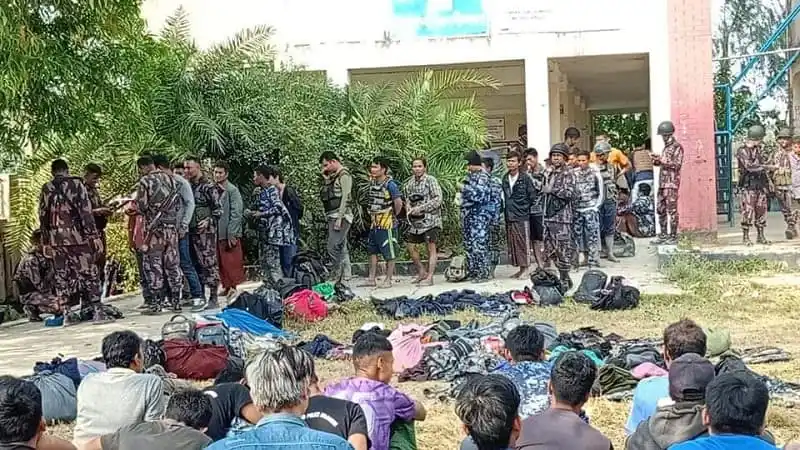 টেকনাফে বিজিপি সদস্যদের স্থানান্তর প্রক্রিয়া চলমান. Channel i News - চ্যানেল আই নিউজ