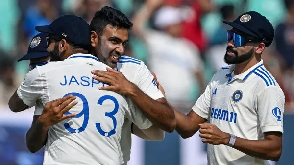 ভারতীয় ক্রিকেটাররা উল্লাসে ভরা, একে অপরকে আলিঙ্গন করছে. Channel i News - চ্যানেল আই নিউজ