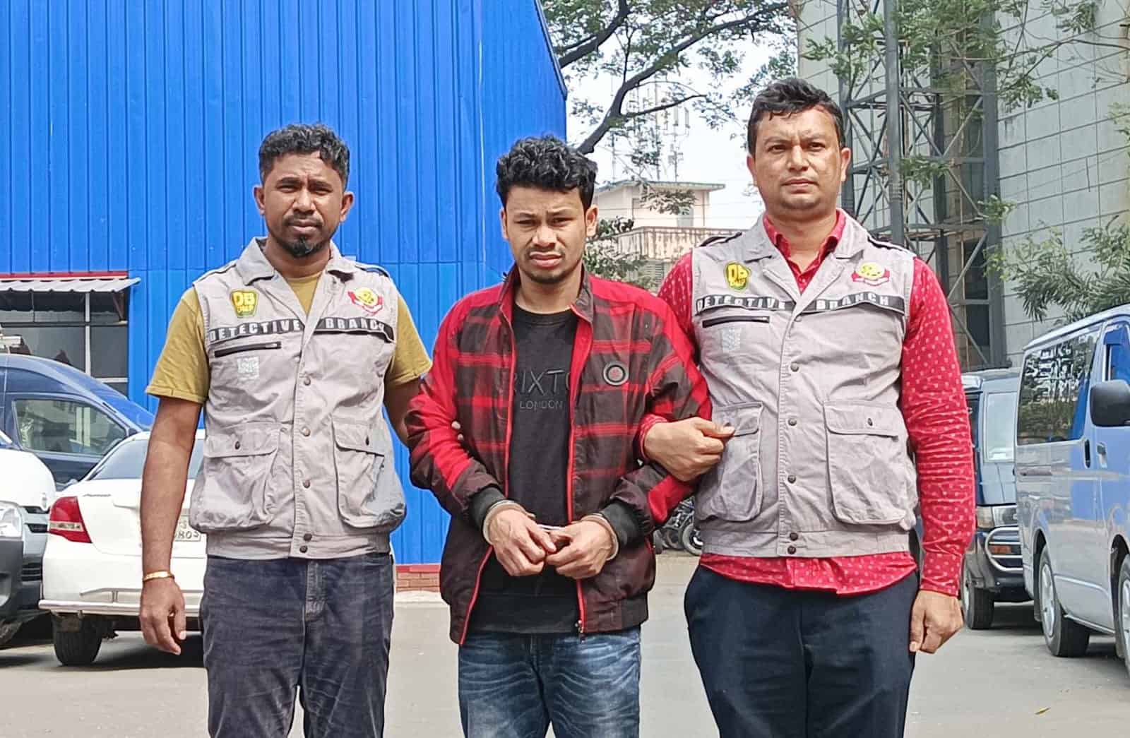 দুর্জয়ের ভয়ংকর প্রতারণার সঙ্গে জড়িত তিনজনের ছবি. Channel i News - চ্যানেল আই নিউজ