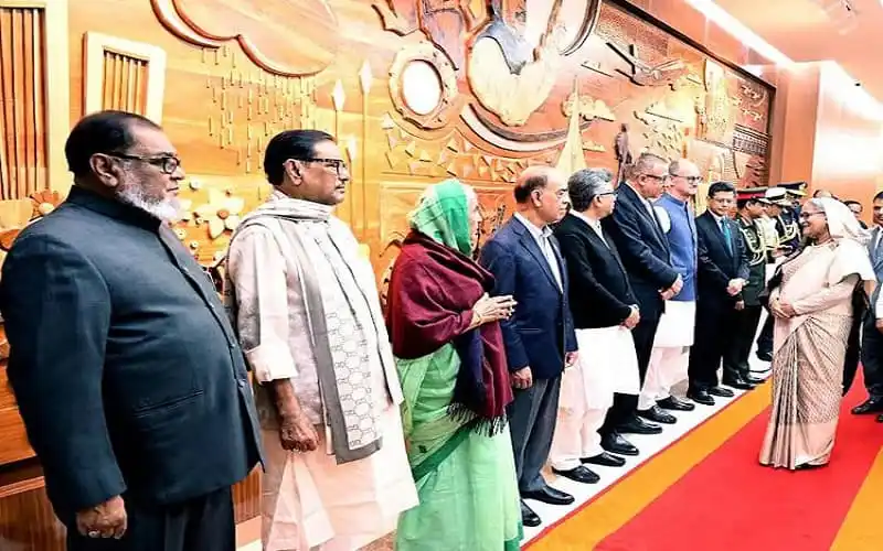 প্রধানমন্ত্রী ও অন্যান্য কর্মকর্তাদের জার্মানির উদ্দেশে ঢাকা ছাড়ার সময়. Channel i News - চ্যানেল আই নিউজ