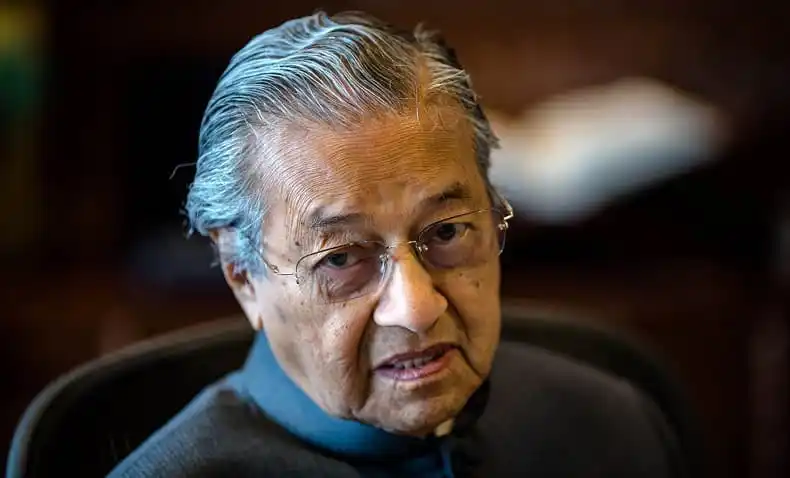 হাসপাতালে ভর্তি মাহাথির মোহাম্মদ, মালয়েশিয়ার প্রাক্তন প্রধানমন্ত্রী. Channel i News - চ্যানেল আই নিউজ